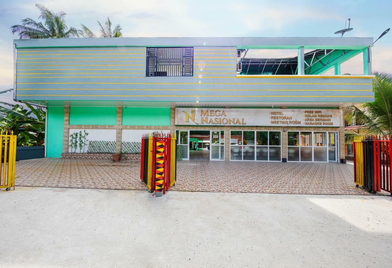 Mega Nasional Seaview Hotel Gunungsitoli Exterior foto